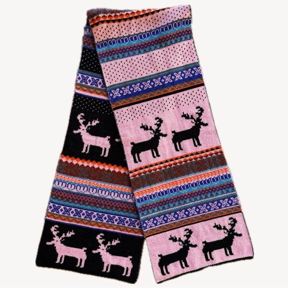 Lovarzi Reversible Reindeer Fair Isle Knit Winter Oversized Knit Scarf - Picture 2 of 4